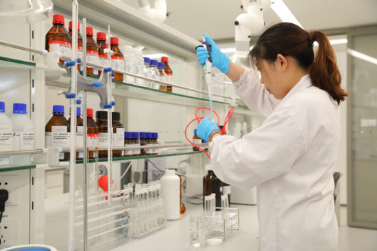 静候化妆品新品放量