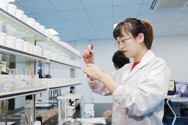 （记者和雄勇曾敏王玉林）