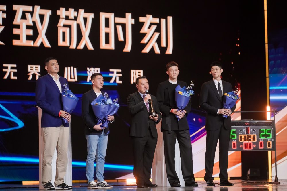 胡金秋：为中国篮球拼尽全力，愿中国篮球未来