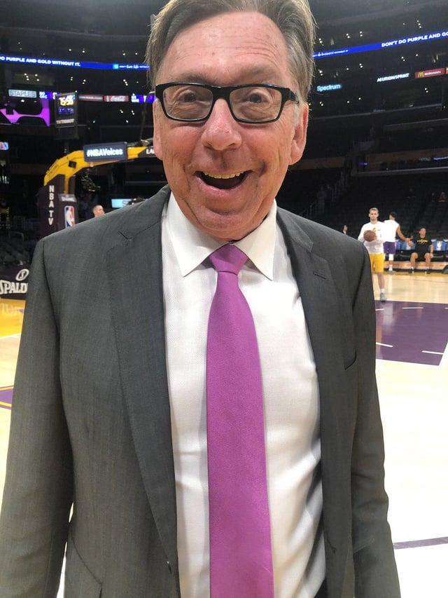 湖人解说员Bill McDonald每次提及69都刻意拖